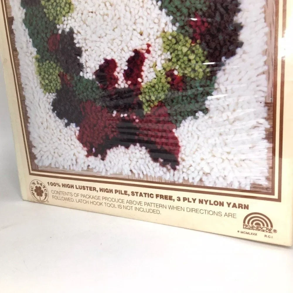 Vintage Christmas Wreath Rainbow  Latch Hook Kit Sealed New